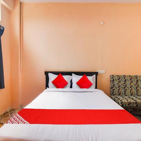 Hotel O R.J.International Pedda Ambarpet Exterior photo